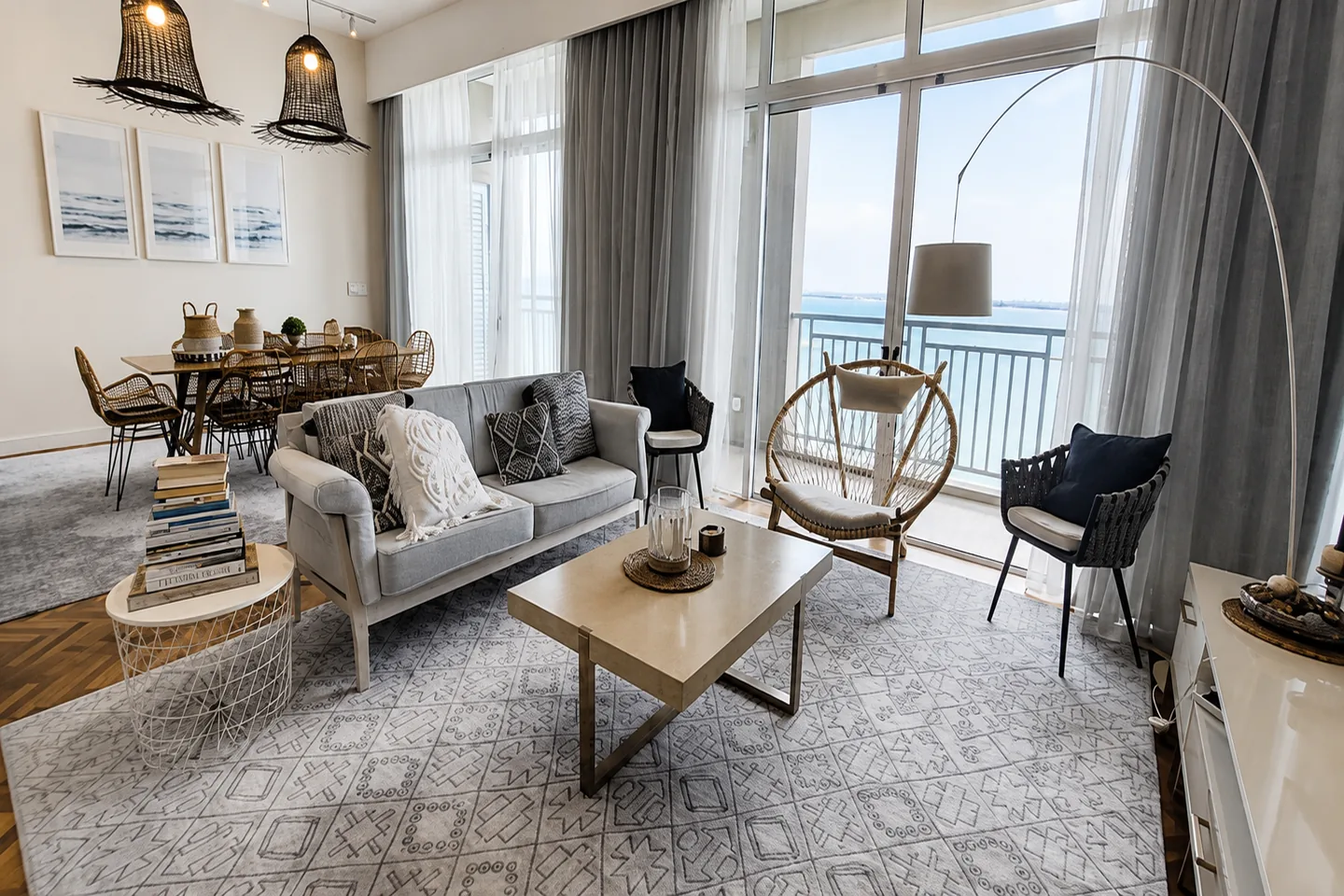 Enhanced actual photograph of a sea-facing Quayside subsale living and dining room