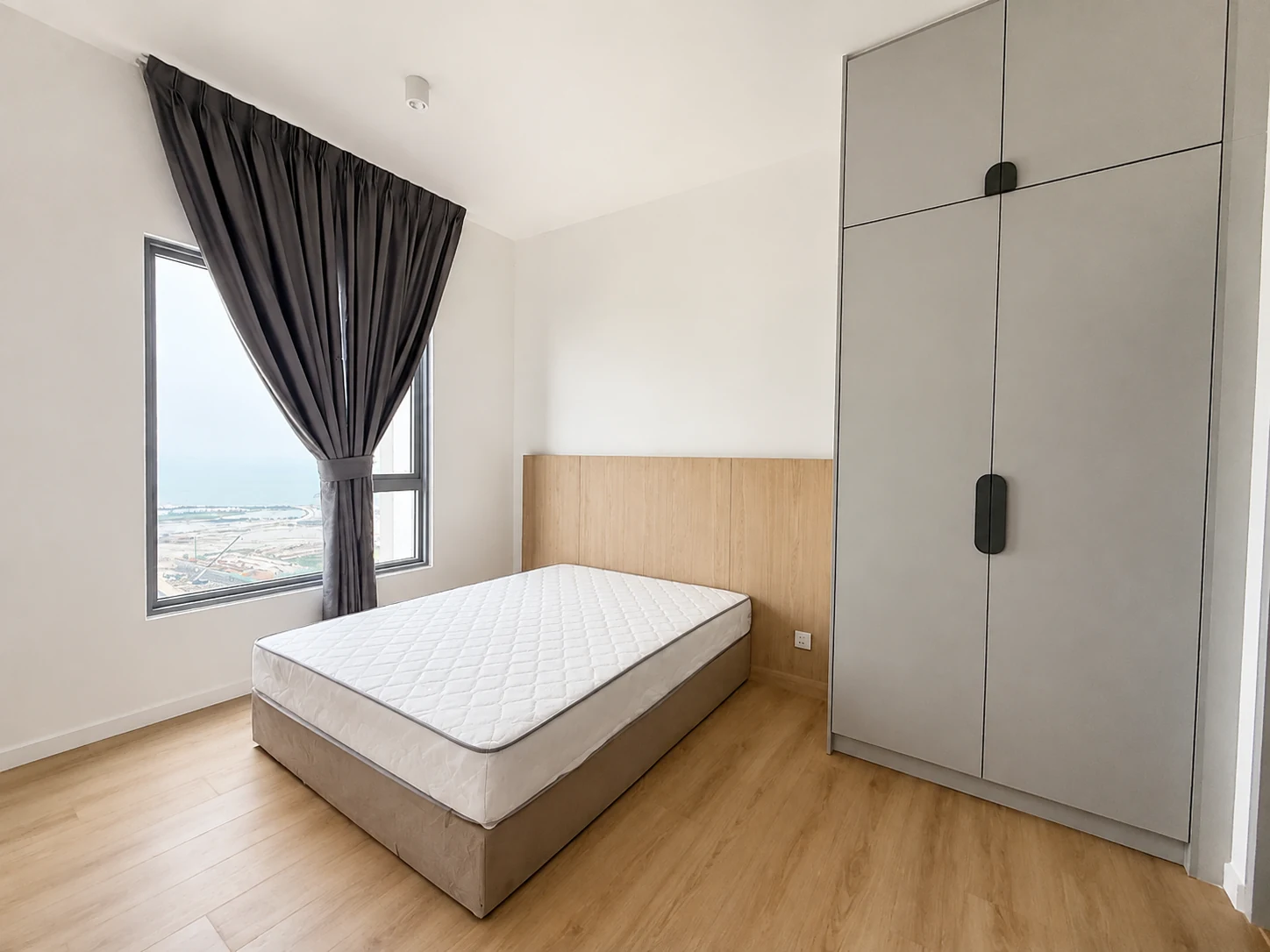 The Meg 567 sqft 真实卧室